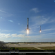 Ilustración para el artículo titulado Las diez imágenes más alucinantes que nos deja el lanzamiento del Falcon Heavy